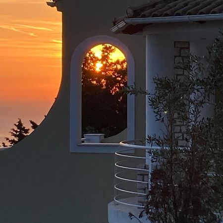 Villa Alibertini Agios Gordios  Dış mekan fotoğraf